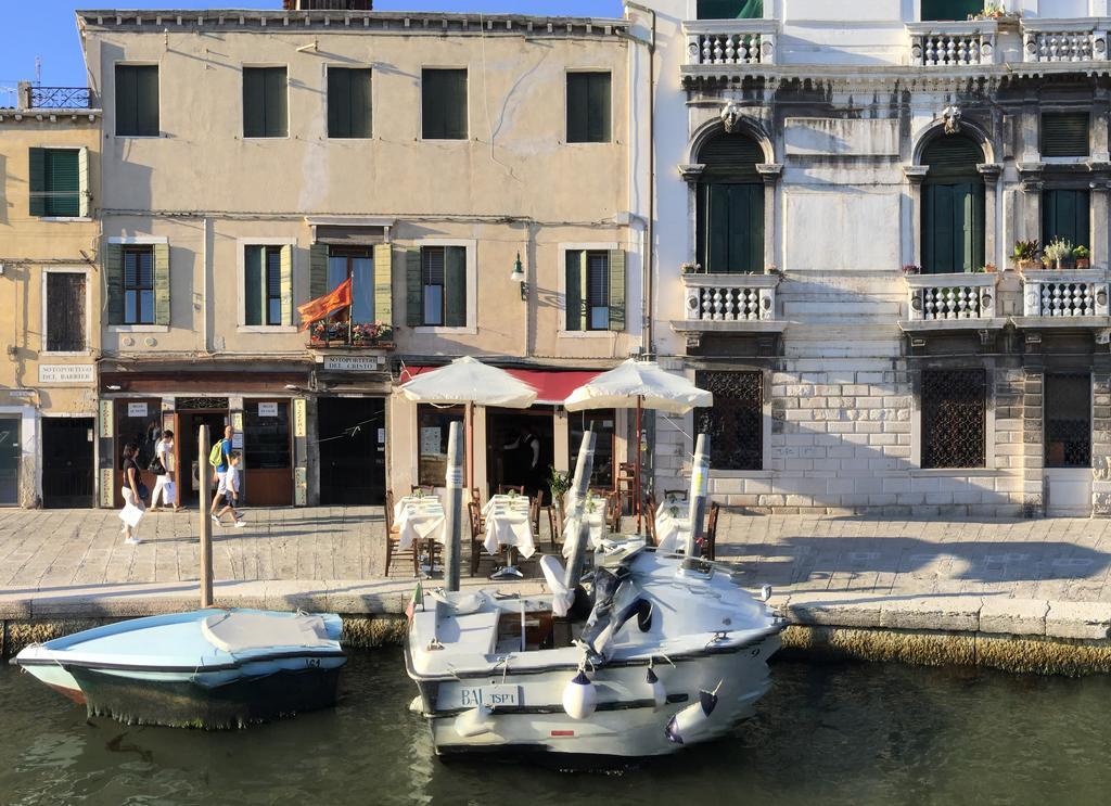 Princess Guest House Canal View Venecia Exterior foto